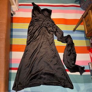 Black Strapless Satin Mermaid Gown Train Women's Size 12 Prom